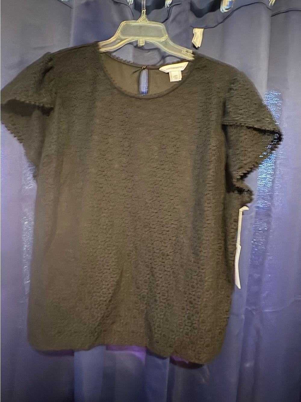 Liz Claiborne Black Textured Flutter Sleeve Blouse